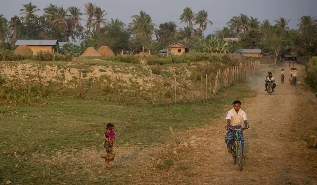 Rohingya Child Killed, Schoolgirl Seriously Injured After Shooting in Sittwe – Rohingya Khobor