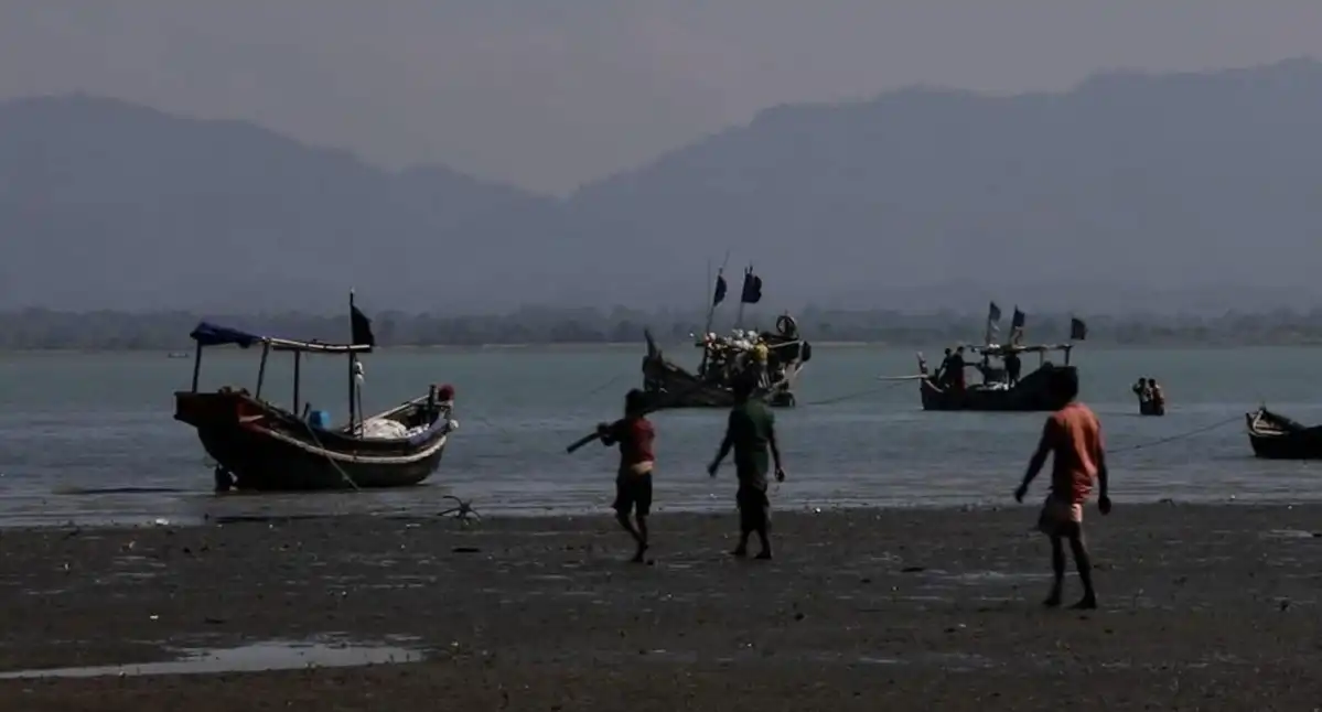 The River Between Survival and Loss: Newly Arrived Rohingya Refugees Carry the Weight of War – Rohingya Khobor