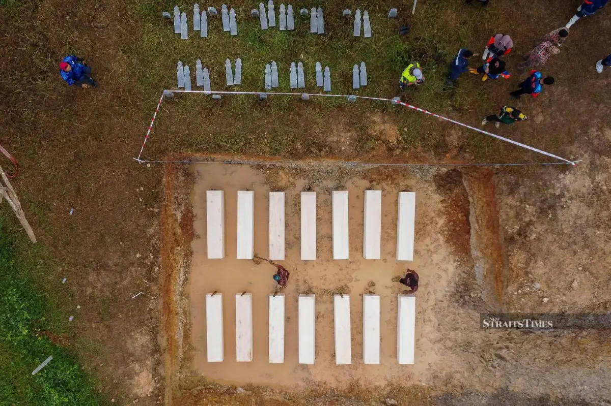 Remains of 27 Rohingya Boat Tragedy Victims Laid to Rest in Kedah – Rohingya Khobor