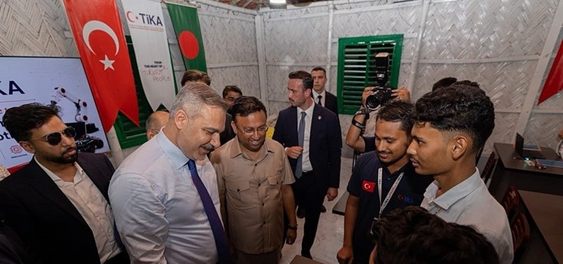 Turkish Foreign Minister Highlights Rohingya Plight During Official Visit to Cox’s Bazar